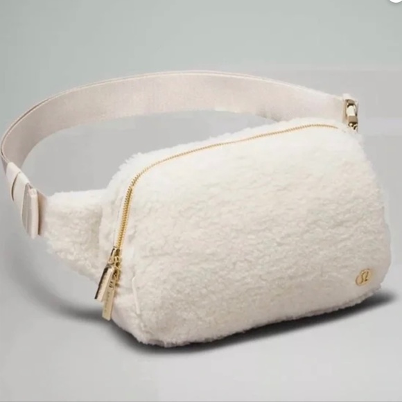 NWT Lululemon Fleece Belt Bag Large - Picture 5 of 16
